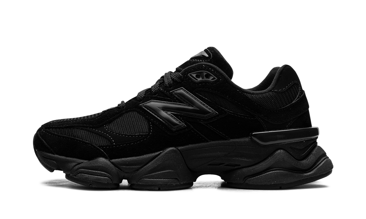 New Balance 9060 Triple Black