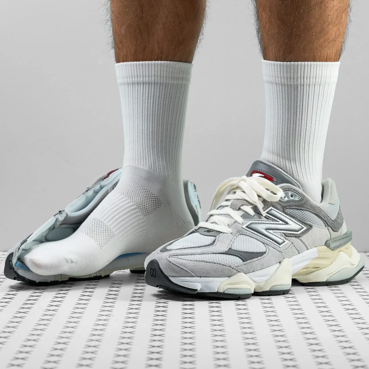 A full-size guide for the New Balance 9060