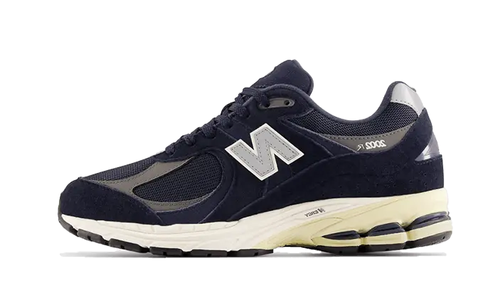 New Balance 2002R Eclipse Navy | M2002RCA | WOOVIN