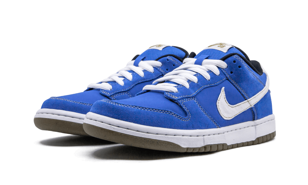 Nike Dunk SB Low Street Fighter Chun Li - Image 1