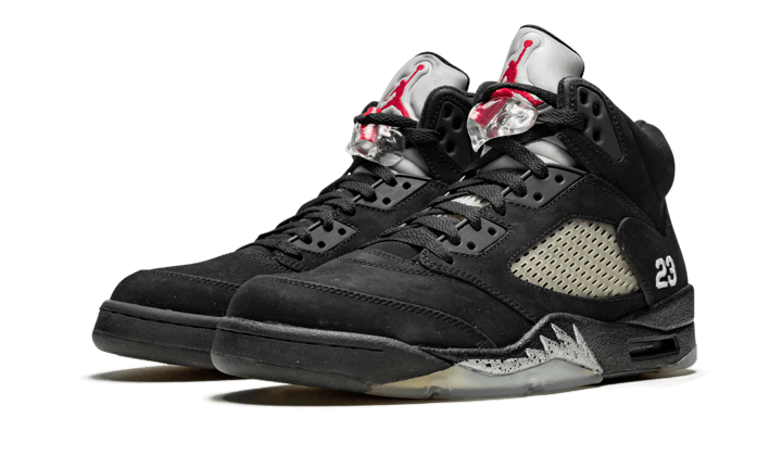 Jordan 5 Retro Black Metallic (2011) - Image 1