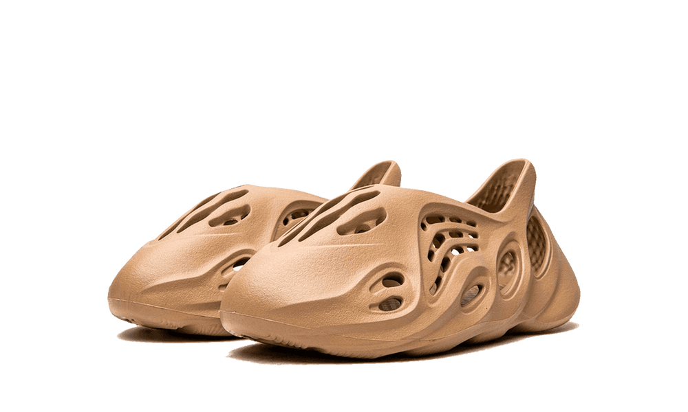 Yeezy Foam RNNR Mist (Kids) - Image 1