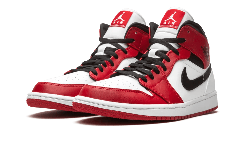 Jordan 1 Mid Chicago (2020) - Image 1