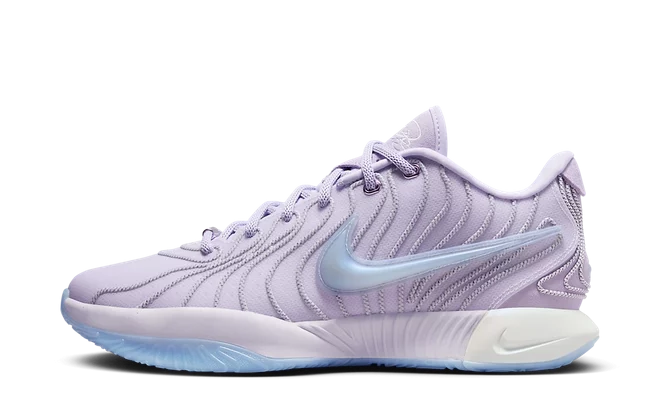 Nike LeBron 21 Easter